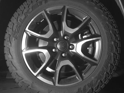 Used 2025 Jeep Compass Trailhawk AWD/4WD image 13