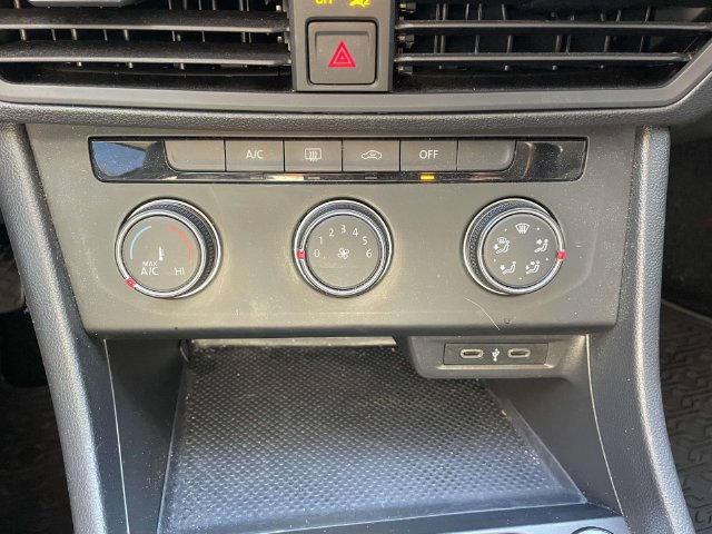 Used 2021 Volkswagen Jetta SE FWD image 29