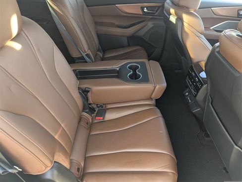 Certified 2024 Acura MDX FWD w/ Technology Package image 15