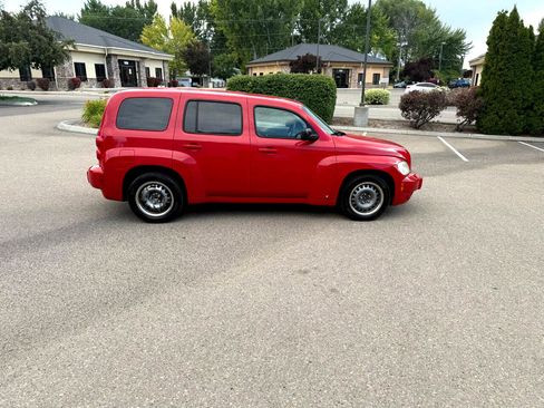 Used 2009 Chevrolet HHR LS image 6