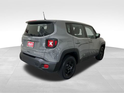 Used 2022 Jeep Renegade Sport image 5