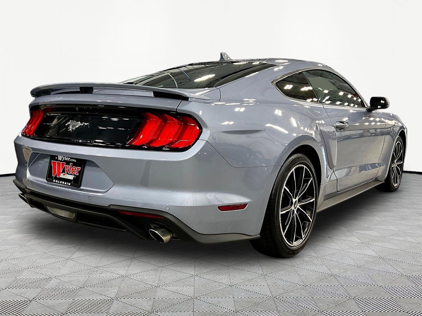 Used 2022 Ford Mustang Premium w/ Equipment Group 201A RWD image 6