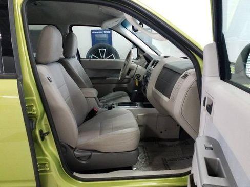 Used 2011 Ford Escape XLT AWD/4WD image 14