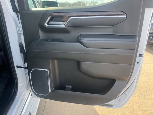 Used 2025 GMC Sierra 1500 SLT w/ SLT Premium Plus Package image 43