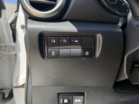 Used 2024 Nissan Versa S FWD image 35