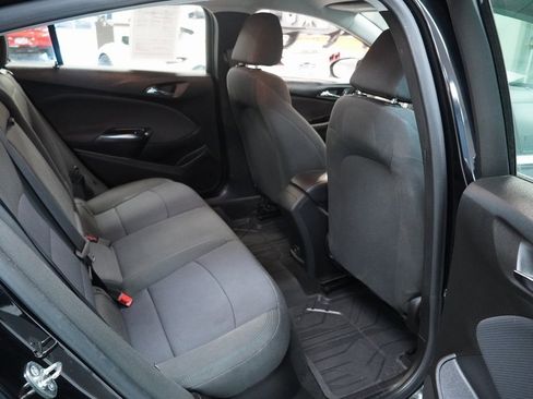 Used 2019 Chevrolet Cruze LT image 23