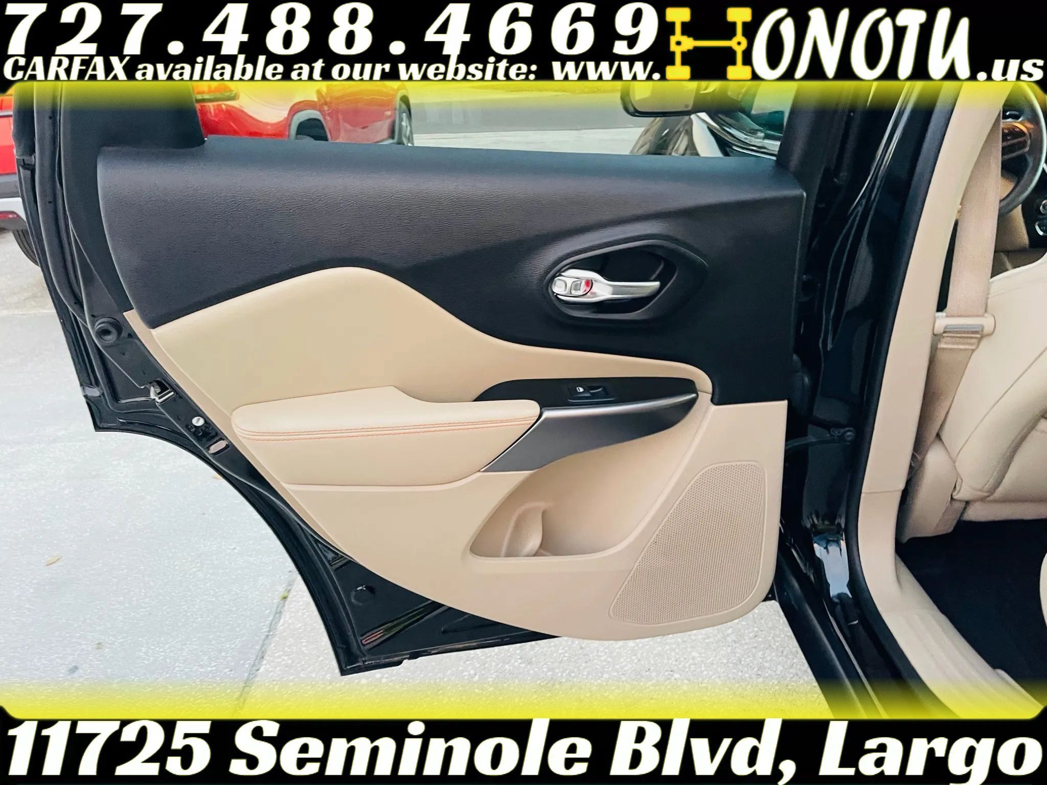 Used 2019 Jeep Cherokee Latitude w/ Popular Appearance Group AWD/4WD image 14