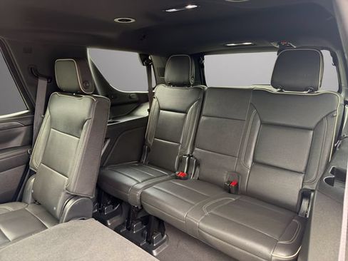 Used 2023 GMC Yukon SLT AWD/4WD image 23