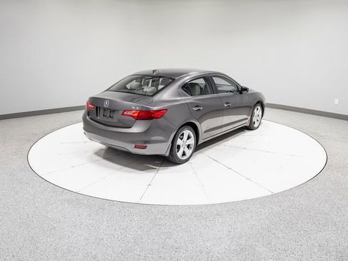 Used 2014 Acura ILX w/ Technology Package FWD image 32