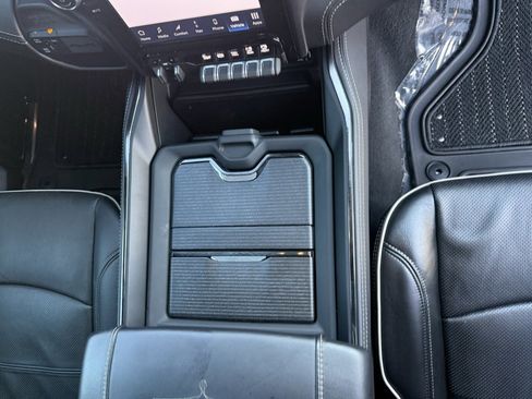 Used 2024 RAM 2500 Limited image 48