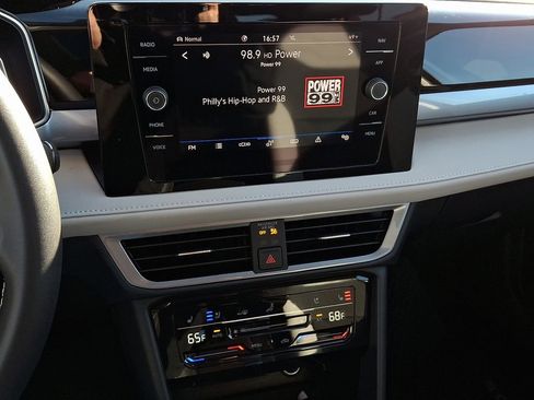 New 2026 Volkswagen Taos SEL AWD/4WD image 8