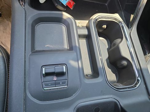 Used 2025 GMC Sierra 2500 AT4 AWD/4WD image 32