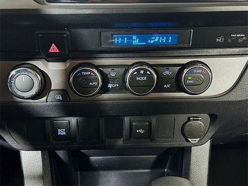 Used 2022 Toyota Tacoma SR image 16