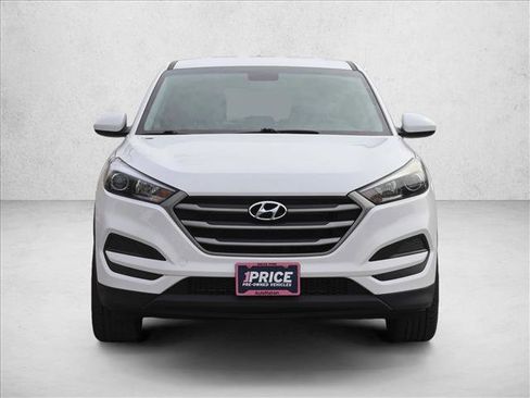 Used 2017 Hyundai Tucson SE FWD image 2