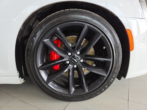 Used 2023 Chrysler 300 C RWD image 9