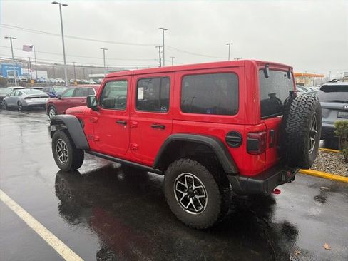 Used 2025 Jeep Wrangler Rubicon w/ Convenience Group image 3