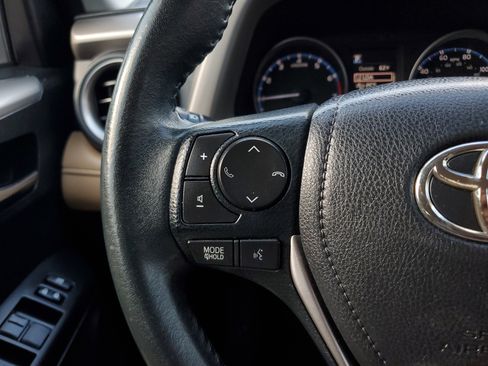 Used 2018 Toyota RAV4 XLE FWD image 21