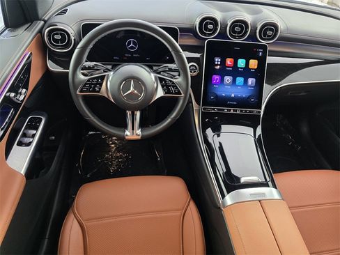 Certified 2025 Mercedes-Benz GLC 300 image 12