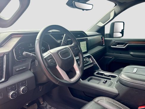 Used 2024 GMC Sierra 2500 Denali w/ Denali Reserve Package AWD/4WD image 9