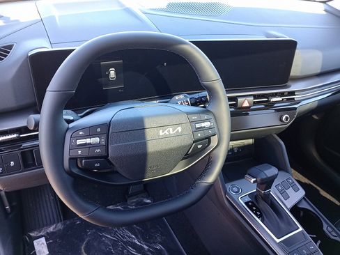 New 2026 Kia Sportage EX image 9