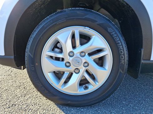 Used 2020 Hyundai Venue SEL image 8