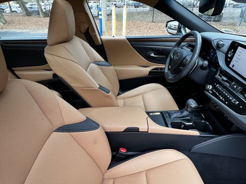 Certified 2023 Lexus ES 350 w/ Premium Package image 45