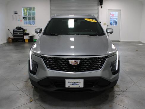Used 2024 Cadillac XT4 Premium Luxury image 3