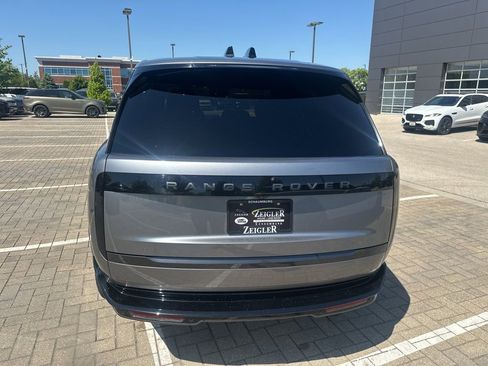Used 2024 Land Rover Range Rover SE AWD/4WD image 4