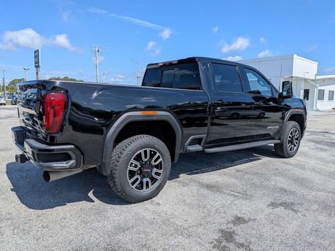 Used 2022 GMC Sierra 2500 AT4 w/ AT4 Premium Plus Package AWD/4WD image 3