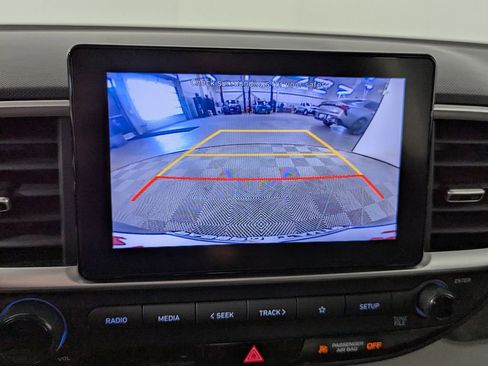 Used 2022 Hyundai Venue SEL w/ Cargo Package FWD image 25