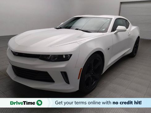 Used 2018 Chevrolet Camaro LT RWD image 1