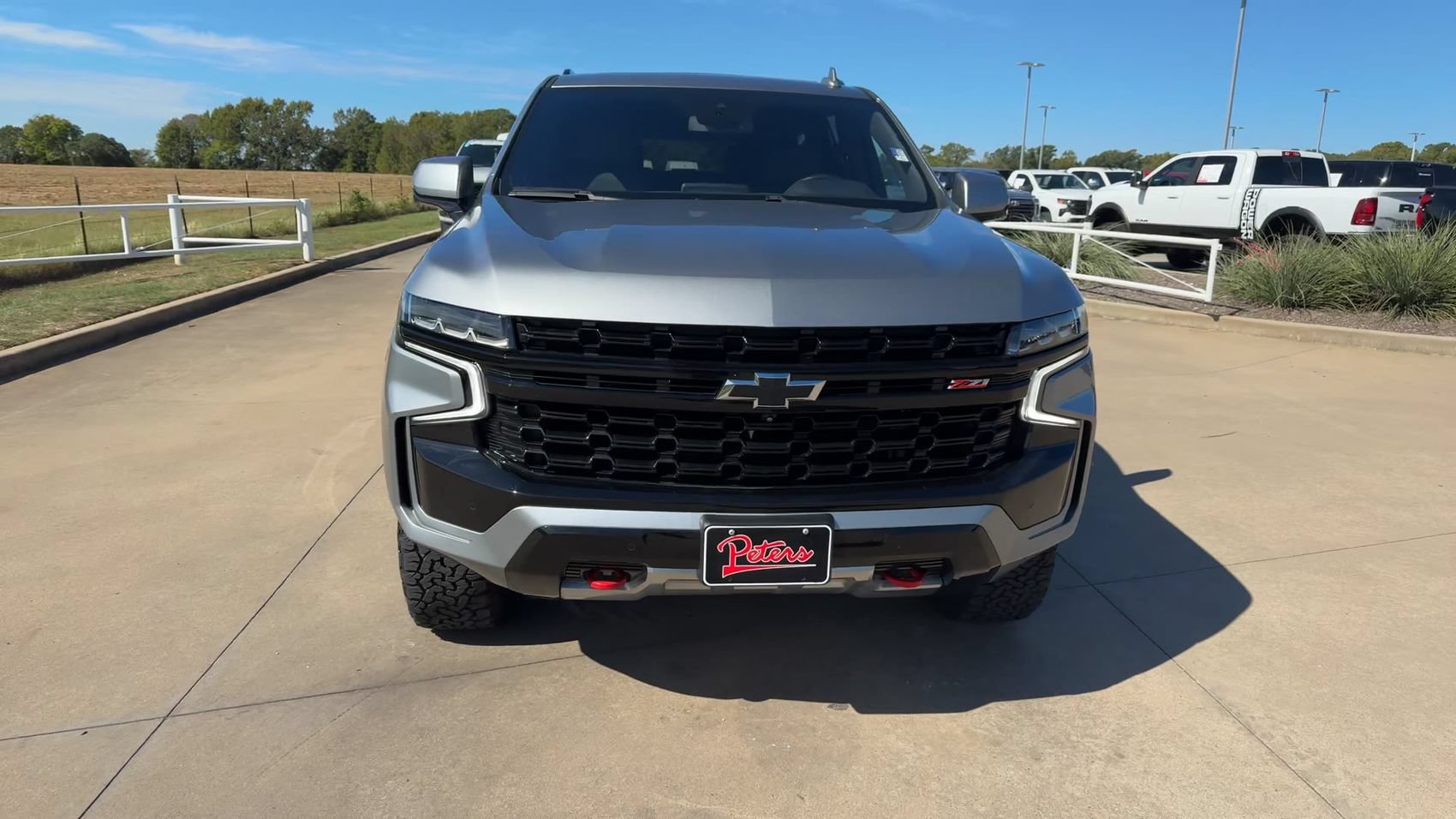 Used 2023 Chevrolet Tahoe Z71 w/ Luxury Package AWD/4WD image 2