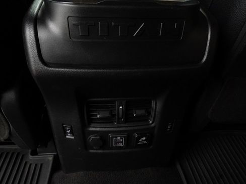 Used 2019 Nissan Titan PRO-4X w/ Pro-4x Convenience Package AWD/4WD image 19