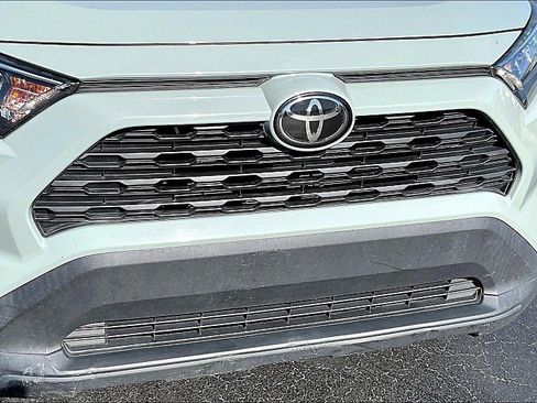 Used 2019 Toyota RAV4 XLE image 25