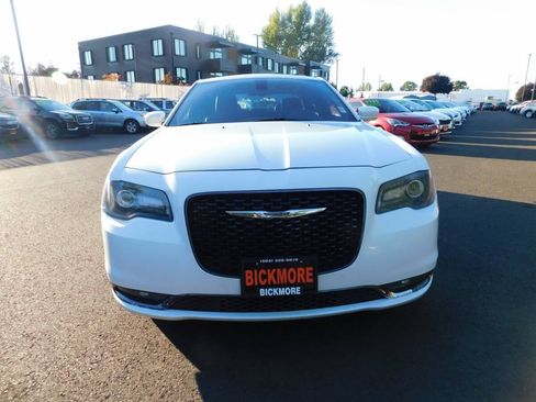 Used 2016 Chrysler 300 S RWD image 20