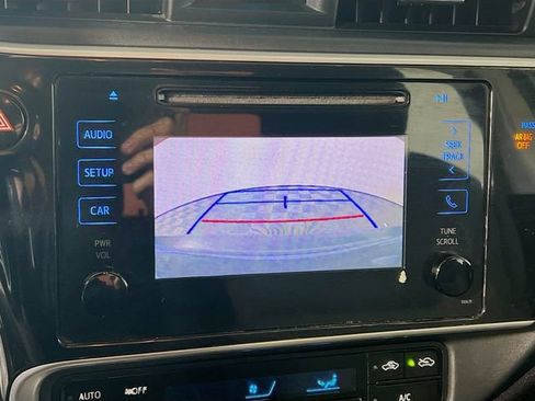 Used 2019 Toyota Corolla LE w/ Phone Cable & Charge Package image 21