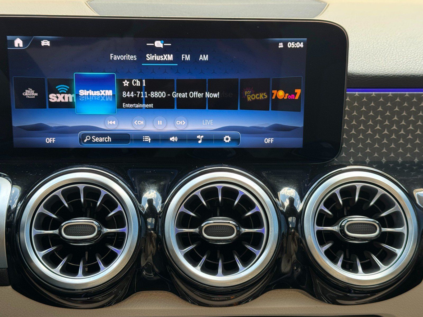 Used 2024 Mercedes-Benz GLB 250 w/ Exclusive Package image 26