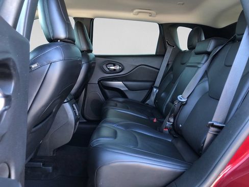 Used 2019 Jeep Cherokee Limited AWD/4WD image 26