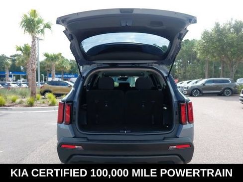 Certified 2023 Kia Sorento LX FWD image 27