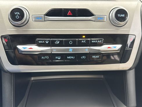 Used 2023 Ford Explorer XLT w/ Class IV Trailer Tow Package image 27