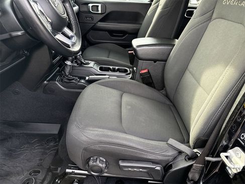 Used 2020 Jeep Gladiator Overland w/ Safety Group image 9