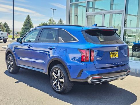 Used 2021 Kia Sorento EX w/ Panoramic Sunroof Package AWD/4WD image 4