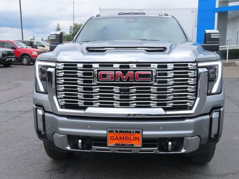 Certified 2026 GMC Sierra 3500 Denali w/ Denali Reserve Package AWD/4WD image 2