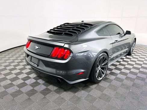 Used 2017 Ford Mustang Premium RWD image 3
