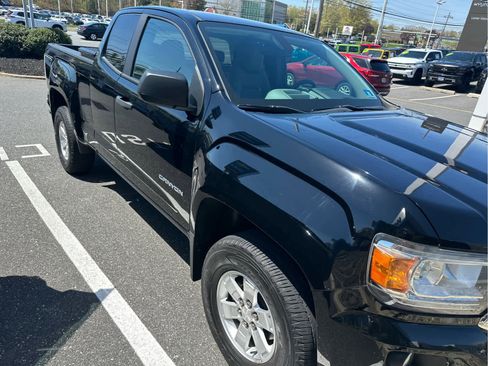 Used 2020 GMC Canyon W/T w/ Convenience Package RWD image 2