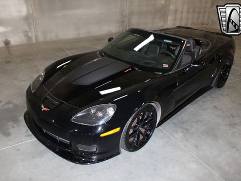 Used 2013 Chevrolet Corvette 427 w/ 1SB Preferred Equipment Group image 9