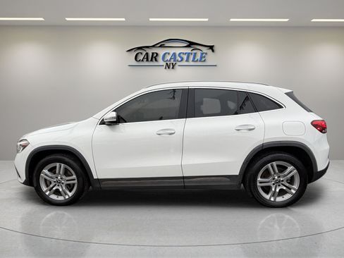 Used 2022 Mercedes-Benz GLA 250 4MATIC w/ Premium Package Lite image 12