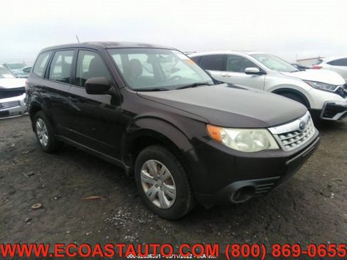 Used 2013 Subaru Forester 2.5X w/ Popular Pkg 1 image 1