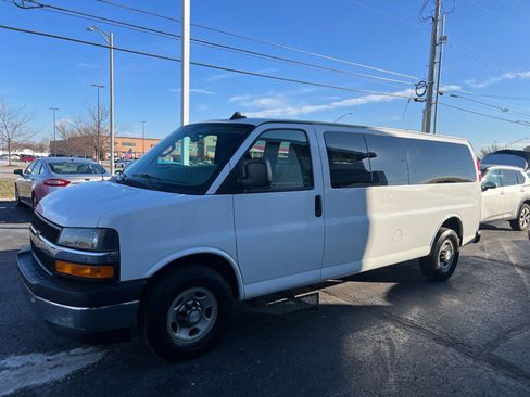 Used 2017 Chevrolet Express 3500 LT w/ LT Preferred Equipment Group image 2