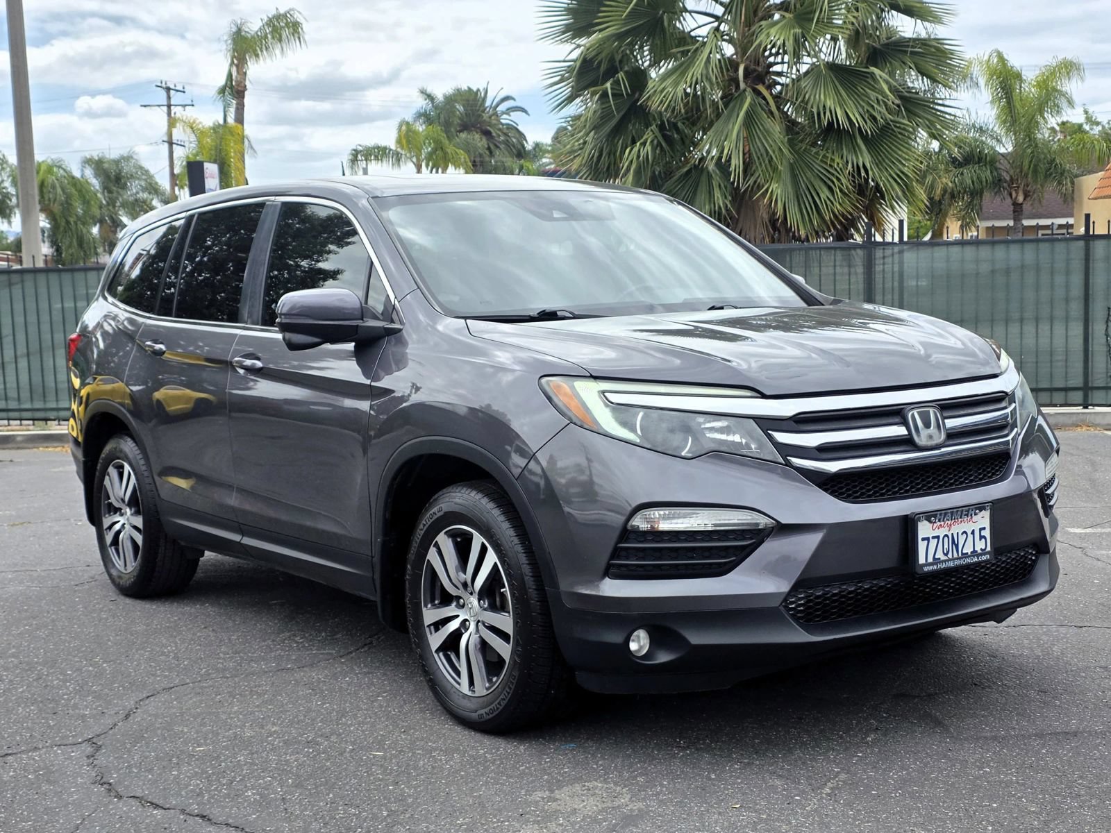 Used 2017 Honda Pilot EX-L image 2